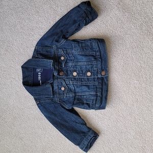babyGap baby boy, baby girl jean jacket, size 6-12 months, dark wash denim